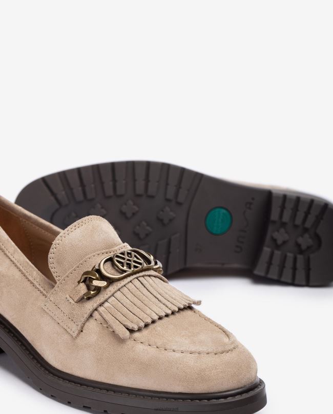 Unisa לופר עם מונוגרמה מתכתית בז' נשים V2BP21271