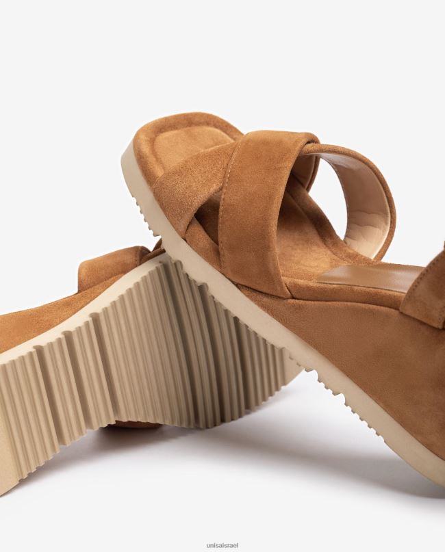 Unisa סנדל עם עקב טריז וסוליה מרופדת חום נשים V2BP2171